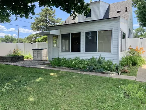 Exterior - 1900 Post St, Ottawa, IL 61350 photo 9 of 12