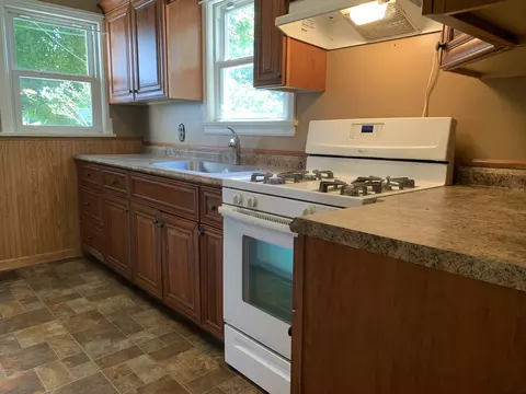 Kitchen - 1900 Post St, Ottawa, IL 61350 photo 2 of 5