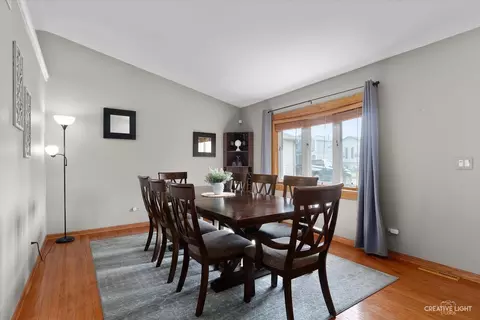 Dining - 930 Mocassin Ct, Carol Stream, IL 60188 photo 2 of 2