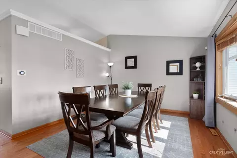 Dining - 930 Mocassin Ct, Carol Stream, IL 60188 photo 1 of 2