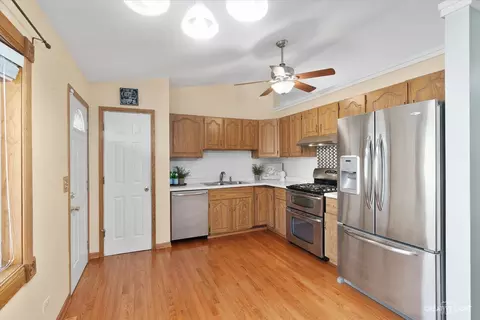 Kitchen - 930 Mocassin Ct, Carol Stream, IL 60188 photo 1 of 1
