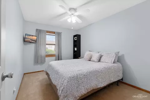 Bedroom - 930 Mocassin Ct, Carol Stream, IL 60188 photo 4 of 5
