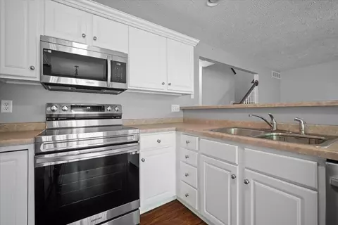 518 Wild Turkey Ln, Normal, IL 61761 photo 7
