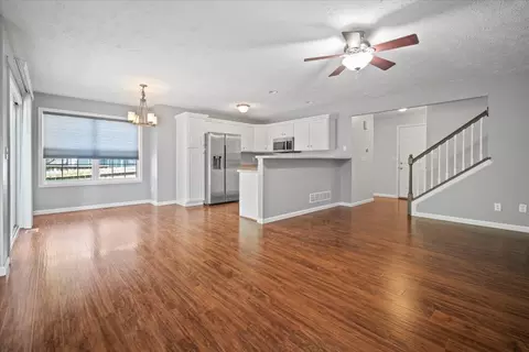 518 Wild Turkey Ln, Normal, IL 61761 photo 5