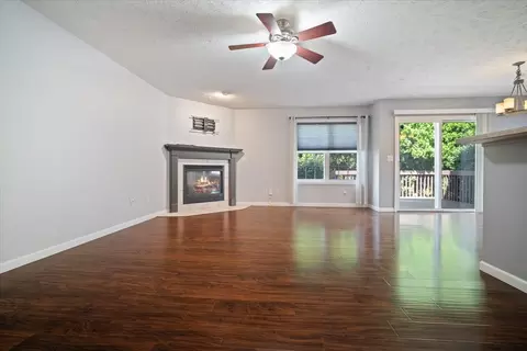 518 Wild Turkey Ln, Normal, IL 61761 photo 3