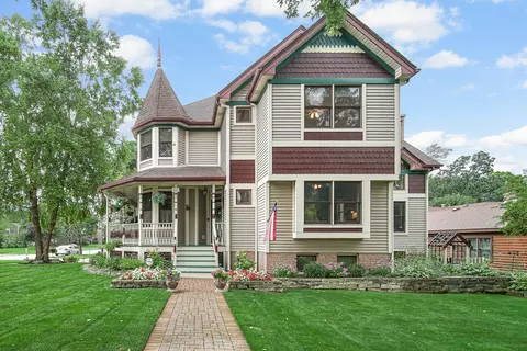 406 N Smith St, Palatine, IL 60067