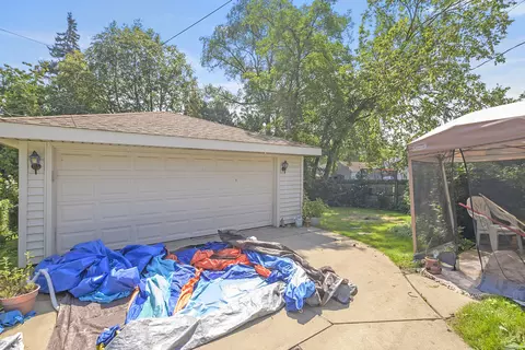 2511 Eisenhower Dr, Des Plaines, IL 60018 photo 16