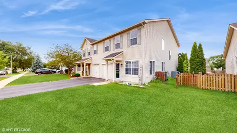 2829 Oakmont Dr #2829, Montgomery, IL 60538