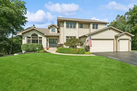 1360 Infanta Ct, Woodstock, IL 60098
