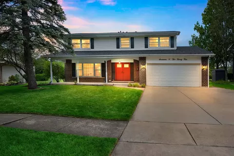 17 W524 Portsmouth Dr, Darien, IL 60561