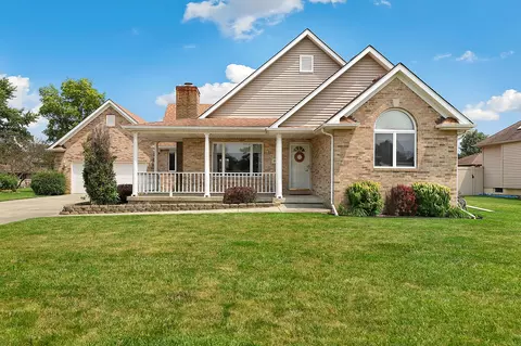 10087 Belmont Ct, Saint John, IN 46373