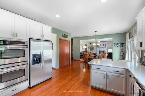 1214 Pendleton Dr, Lemont, IL 60439 photo 9