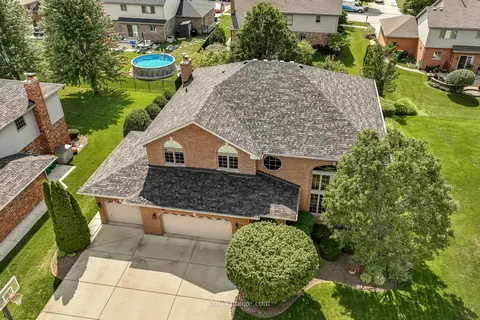 1214 Pendleton Dr, Lemont, IL 60439 photo 2