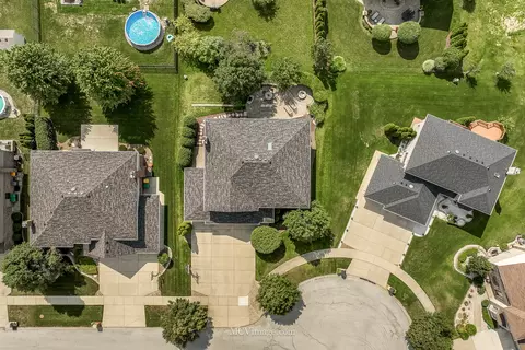 1214 Pendleton Dr, Lemont, IL 60439 photo 4