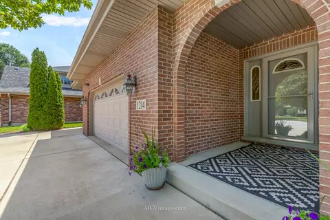 1214 Pendleton Dr, Lemont, IL 60439 photo 3