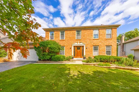527 Boardman Cir, Bolingbrook, IL 60440