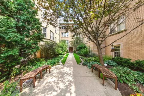 819 Forest Ave #3E, Evanston, IL 60202
