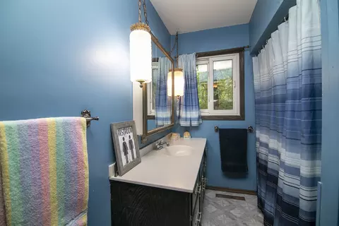 Bath - 418 S 5000w Rd, Kankakee, IL 60901 photo 1 of 1