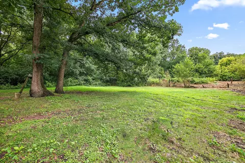 Exterior - 418 S 5000w Rd, Kankakee, IL 60901 photo 5 of 8