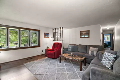 Living - 418 S 5000w Rd, Kankakee, IL 60901 photo 1 of 4