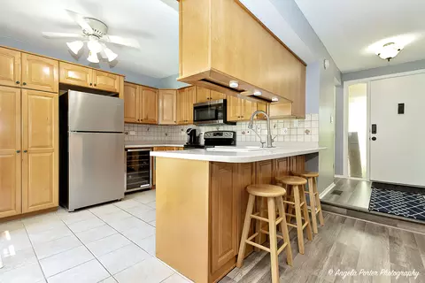653 Mitchell Ct, Gurnee, IL 60031 photo 8
