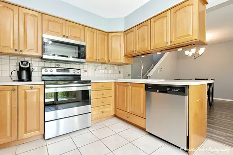 653 Mitchell Ct, Gurnee, IL 60031 photo 10