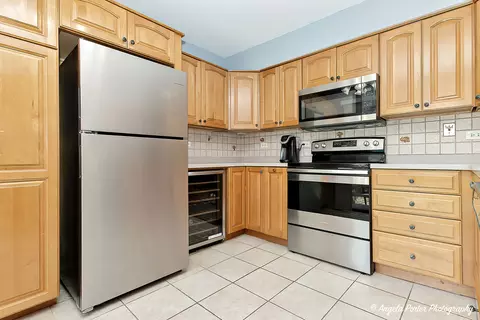 653 Mitchell Ct, Gurnee, IL 60031 photo 9