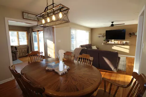 Dining - 1101 Hanley St, Mchenry, IL 60050 photo 2 of 2