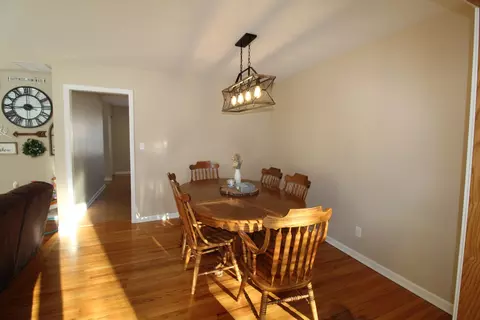 Dining - 1101 Hanley St, Mchenry, IL 60050 photo 1 of 2