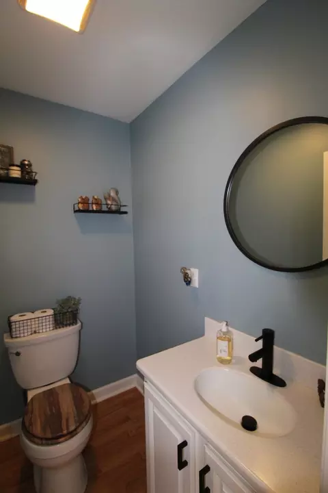 Bath - 1101 Hanley St, Mchenry, IL 60050 photo 1 of 2
