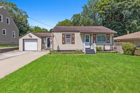 1012 N Day Ave, Rockford, IL 61101