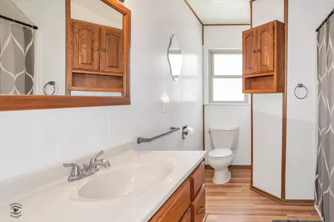 Bath - 1680 S 5th Ave, Kankakee, IL 60901 photo 1 of 2