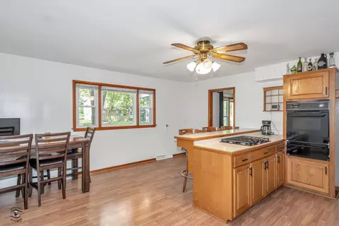 Kitchen - 1680 S 5th Ave, Kankakee, IL 60901 photo 4 of 4