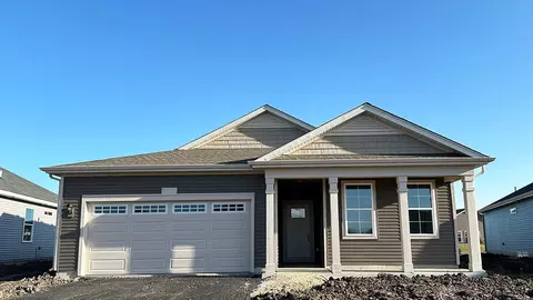 838 Plateau Dr, Pingree Grove, IL 60140