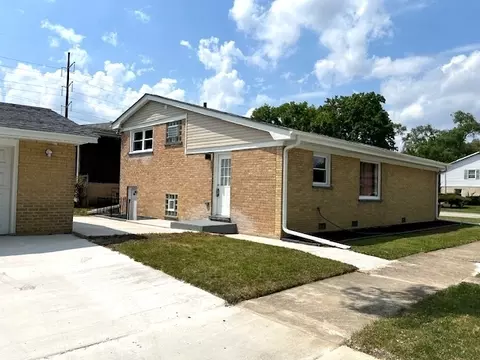 142 W 150th St, Harvey, IL 60426