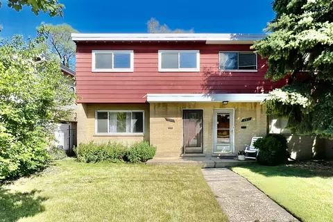 8906 Gross Point Rd, Skokie, IL 60077