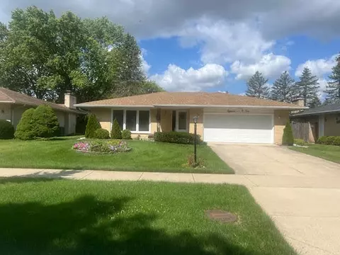 1804 N Aspen Dr, Mount Prospect, IL 60056