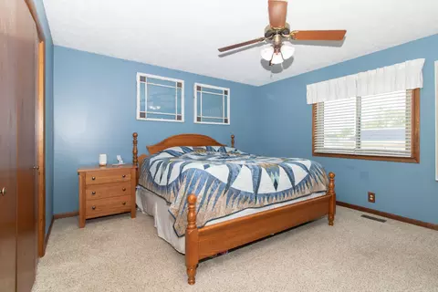 Bedroom - 2005 Single Tree Ln, Bloomington, IL 61704 photo 5 of 10
