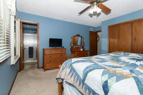 Bedroom - 2005 Single Tree Ln, Bloomington, IL 61704 photo 8 of 10