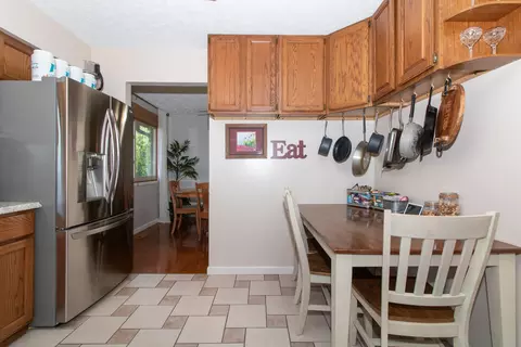 Kitchen - 2005 Single Tree Ln, Bloomington, IL 61704 photo 3 of 4