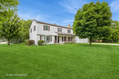 103 Ilehamwood Dr, Dekalb, IL 60115