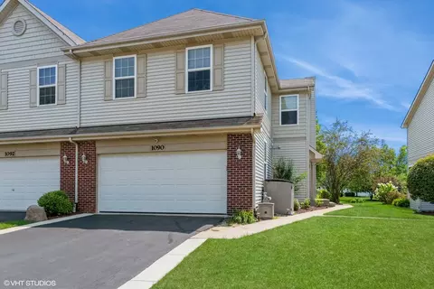 1090 Birch Ln, Romeoville, IL 60446