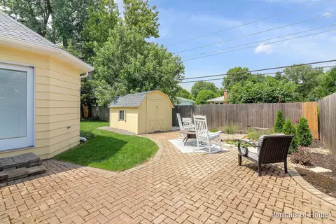 Exterior - 1107 E Prairie Ave, Wheaton, IL 60187 photo 5 of 8