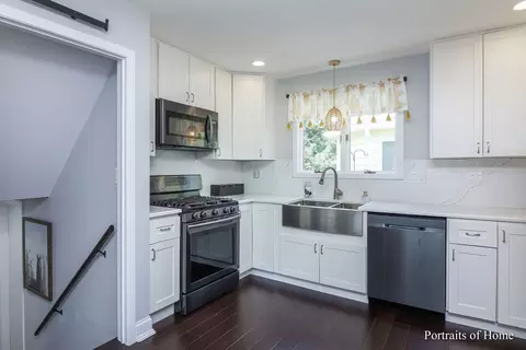 Kitchen - 1107 E Prairie Ave, Wheaton, IL 60187 photo 3 of 3