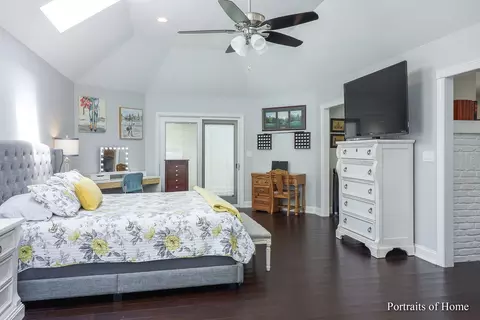 Bedroom - 1107 E Prairie Ave, Wheaton, IL 60187 photo 2 of 4
