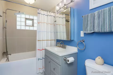 Bath - 1107 E Prairie Ave, Wheaton, IL 60187 photo 1 of 2