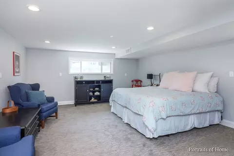 Bedroom - 1107 E Prairie Ave, Wheaton, IL 60187 photo 4 of 4