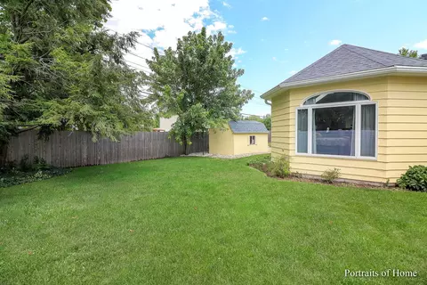 Exterior - 1107 E Prairie Ave, Wheaton, IL 60187 photo 7 of 8