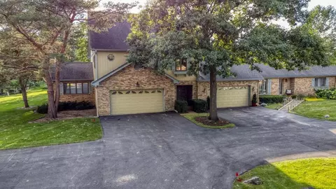 128 Castle Rock Ln, Bloomingdale, IL 60108