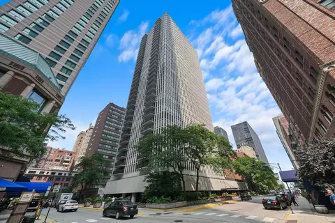 200 E Delaware Pl #15F, Chicago, IL 60611